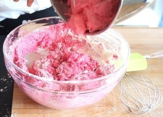 西点培训:马卡龙冰淇淋三明治