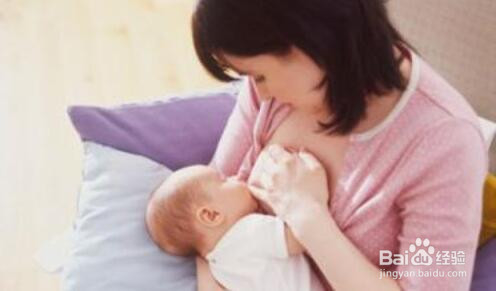 秋季预防0-1岁宝宝便秘的方法？