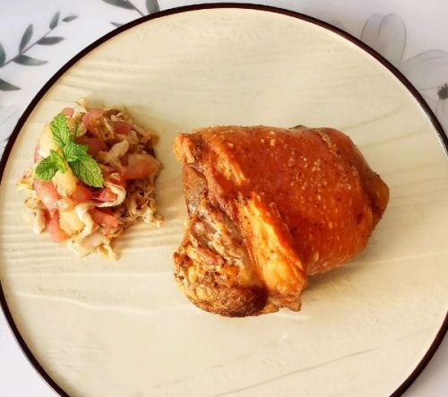 德式烤肘子配酸椰菜