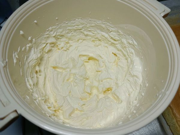 蔓越莓果汁蛋糕卷