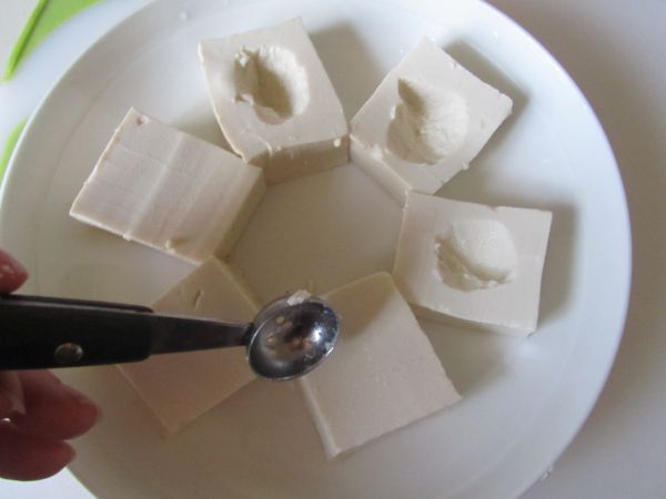咸蛋黄豆腐酿丸子