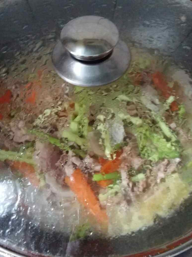 胡萝卜蒜苔炒肉丝怎么做我教你呀
