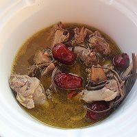 美味健康的茶树菇鸡汤