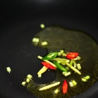 家庭小炒——荷兰豆炒腊肠