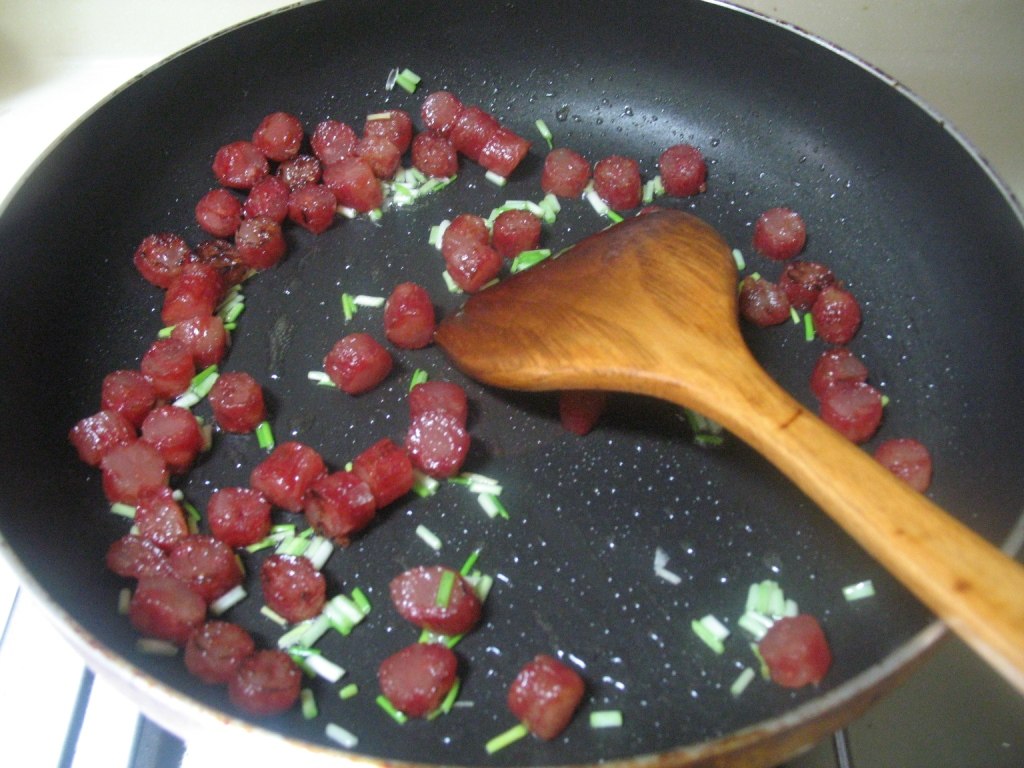 香菇腊味煲仔饭怎么做，我教你啊