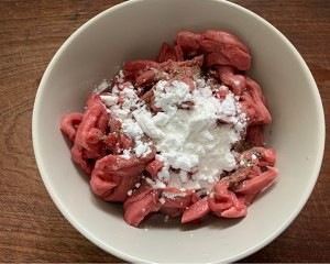 教你制作美味的茶树菇炒牛肉
