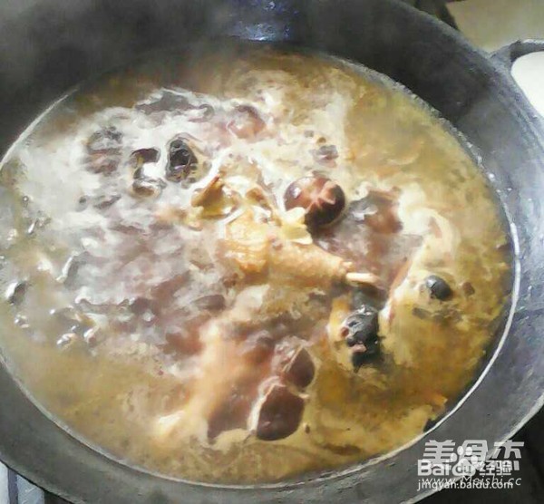 山珍鸡肉火锅
