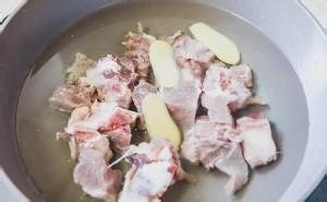 竹荪玉米排骨汤饭的美味做法