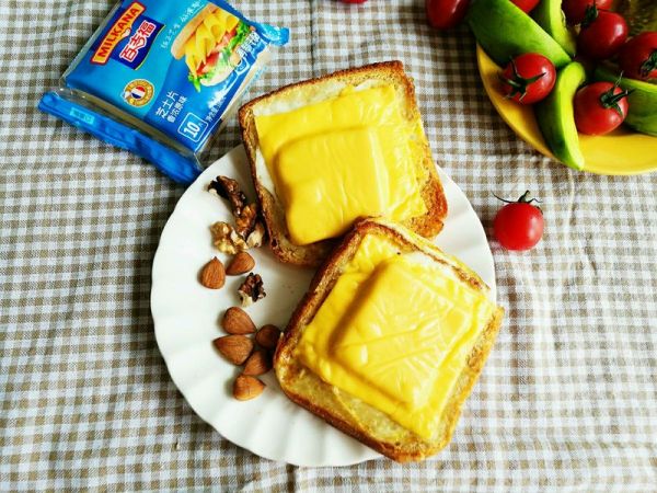 芝士火腿三明治