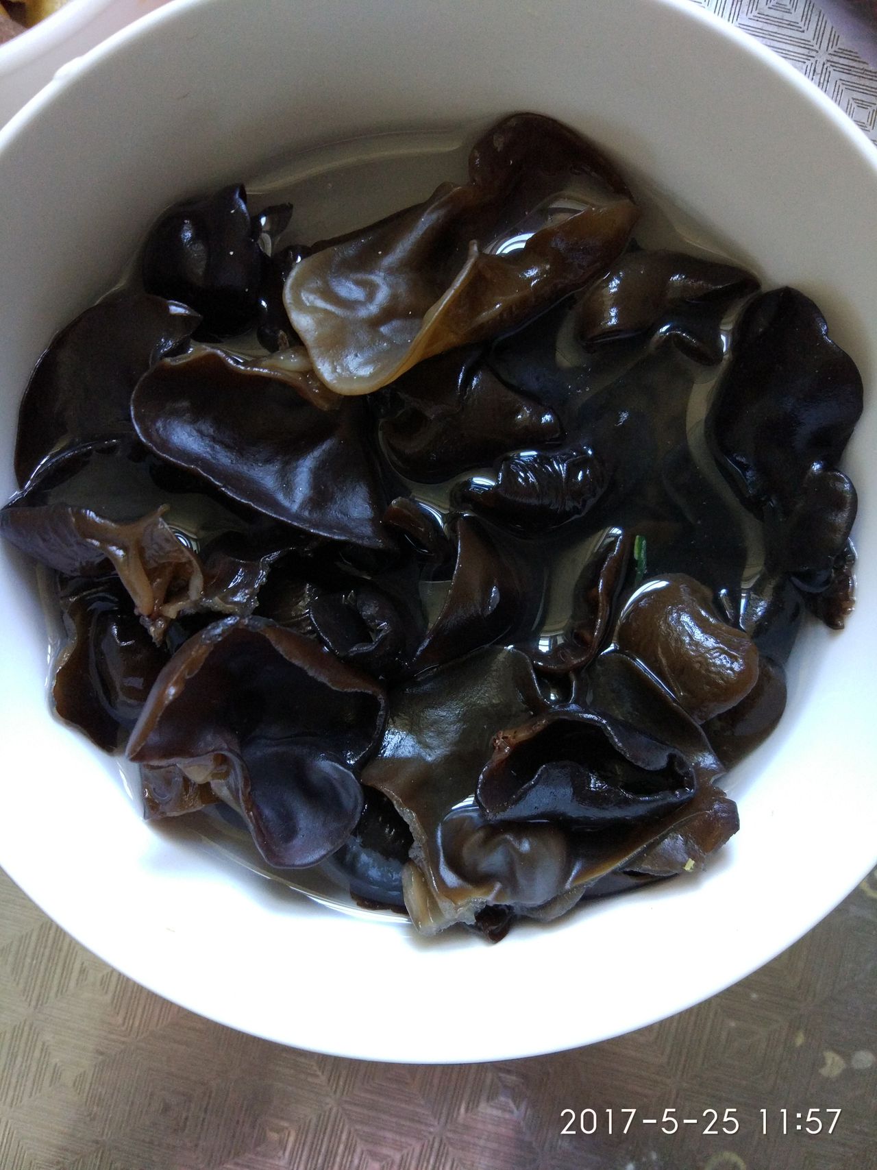 爱吃肉的你一定喜欢的小喵黄焖鸡!