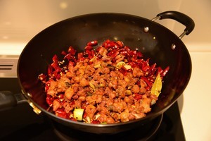 辣子鸡的家常做法