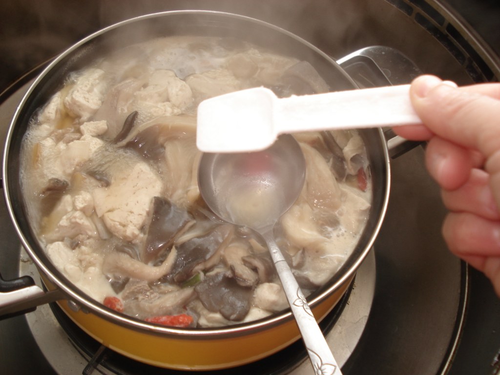 健康美味平菇豆腐煲的做法，妈妈们学会了吗？