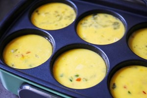 教你制作美味的麻辣北极虾蛋饼