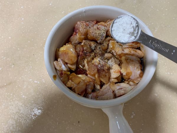 砂锅葱香鸡腿肉