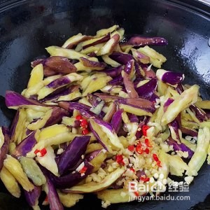 家常菜(酱爆茄子v)的做法