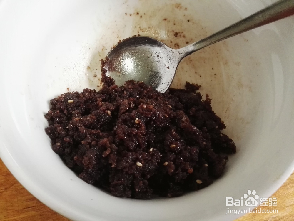 酥脆可口的玫瑰酱炸糕