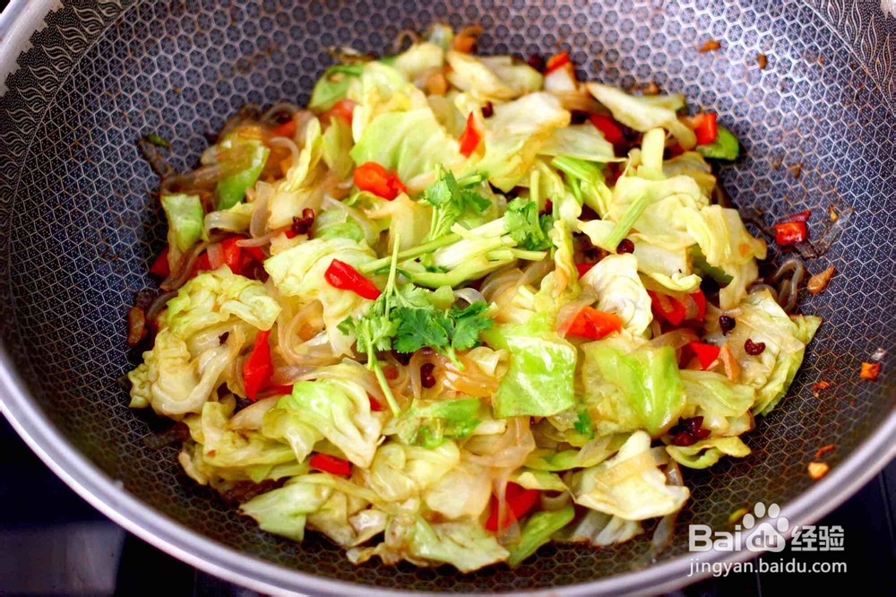 蒜香手撕包菜粉条的做法
