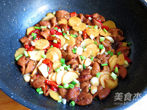 香辣红烧肥肠面