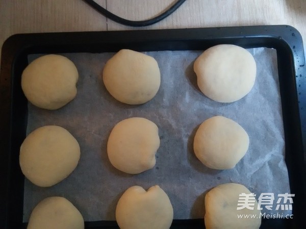 红豆沙餐包的做法