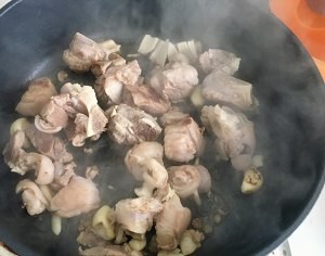 食补佳品三白（茭白白菜白萝卜）炖羊肉的做法