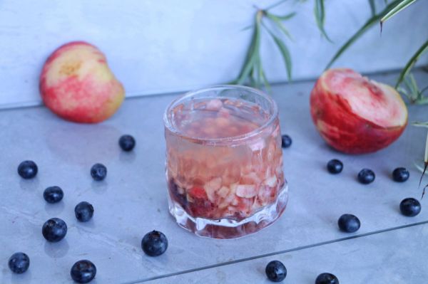 少女心莓桃多多气泡饮