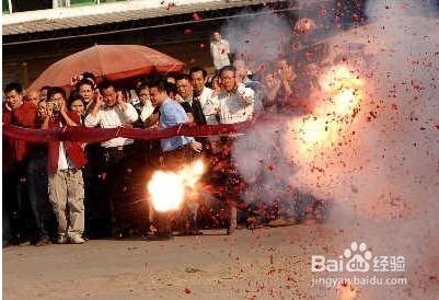 #过年#春季期间孩子燃放鞭炮的注意事项