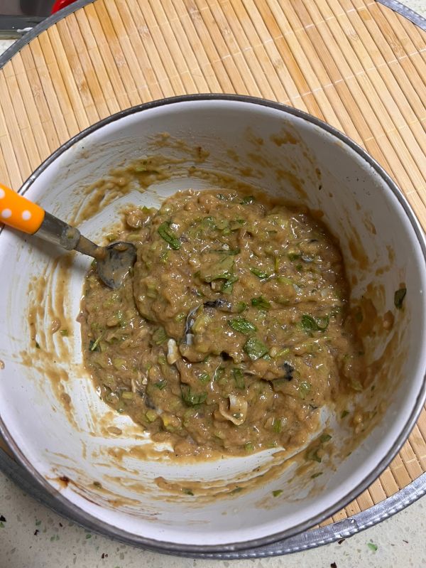 开口笑黑鱼蒸饺