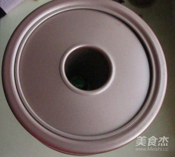 镂空蓝莓蛋糕