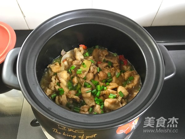 滑鸡啫啫煲的做法