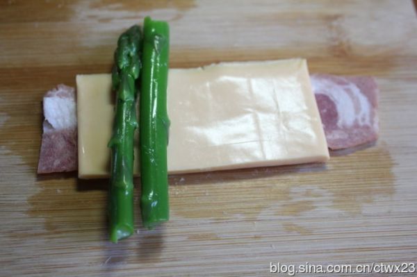 芝士培根芦笋卷