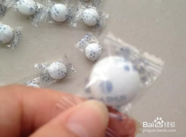 樟脑球在柜子正确用法