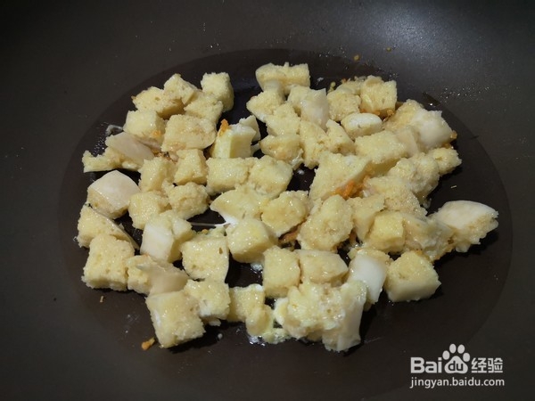 鸡蛋炒馒头的做法