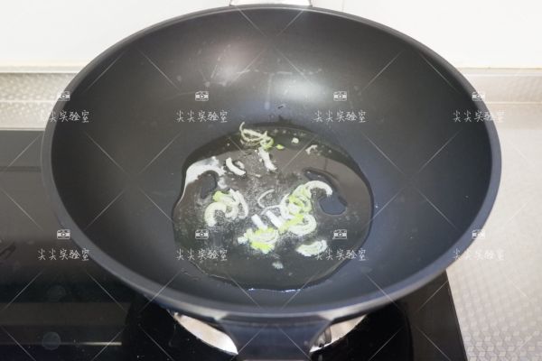 蛤蜊肉青瓜炒蛋