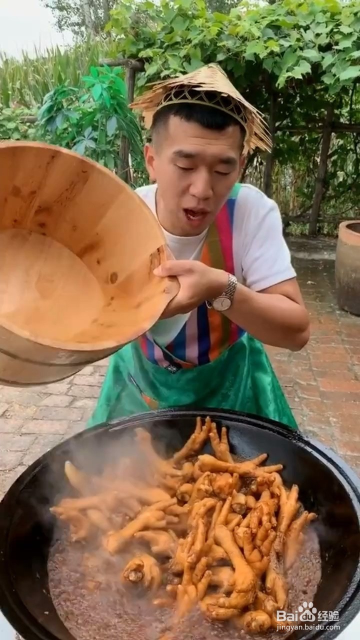 如何做美味的鸡爪