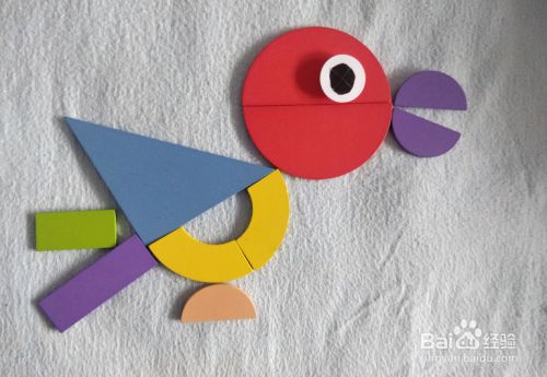 用彩色拼板怎样拼一只鸟(三角形翅膀)?