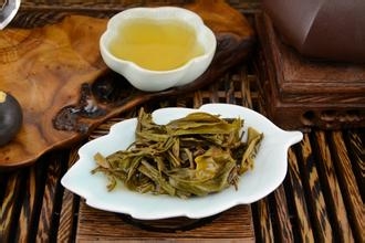 云南普洱茶茶山之行：：[8]曼糯古茶山