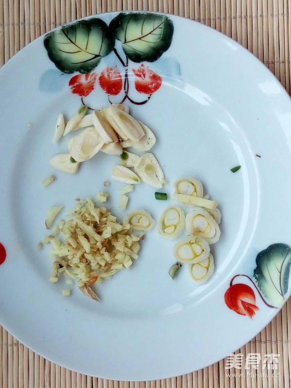 蚝油西兰花炒萝卜