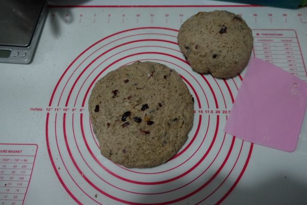 红茶核桃蔓越莓软欧