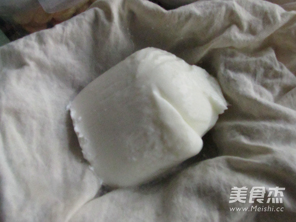 自制茅屋山羊奶酪