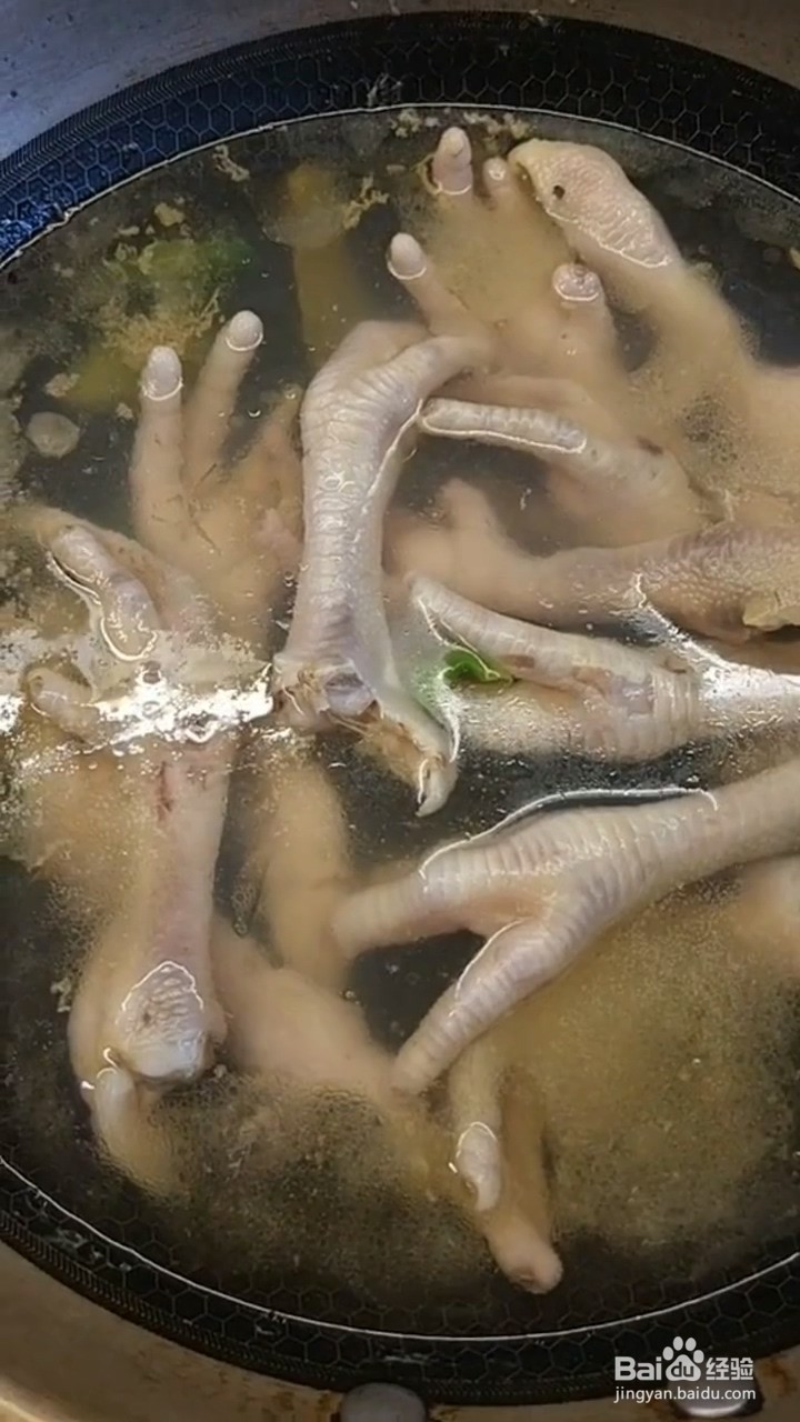 怎样在家正确自制辣白菜酱拌鸡爪