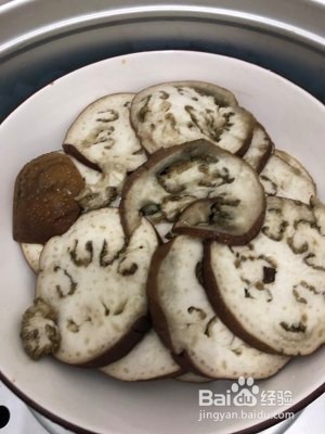 健康养生佳品超级简单的蒸茄子的做法