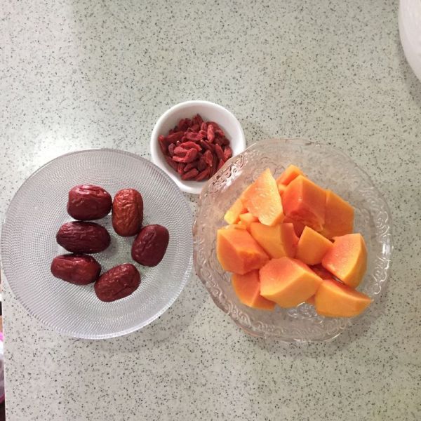 木瓜银耳莲子百合羹