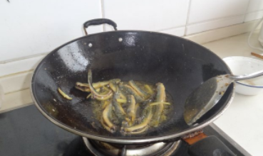 泥鳅挂面的做法是什么