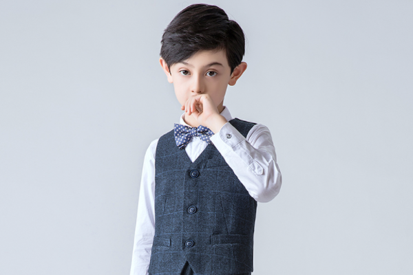 宝蓝深蓝黑色男宝宝穿哪个好看