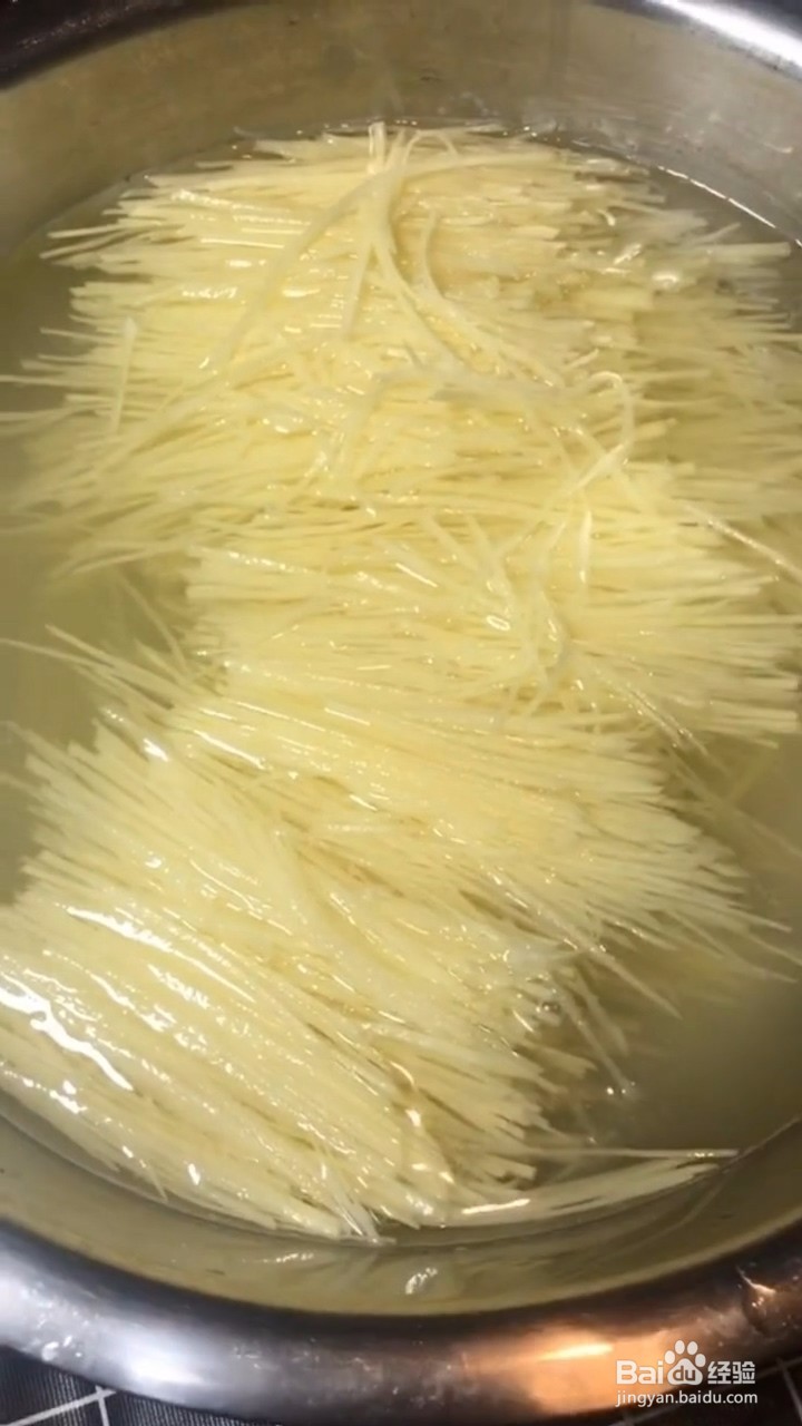 教你制作美食尖椒土豆丝