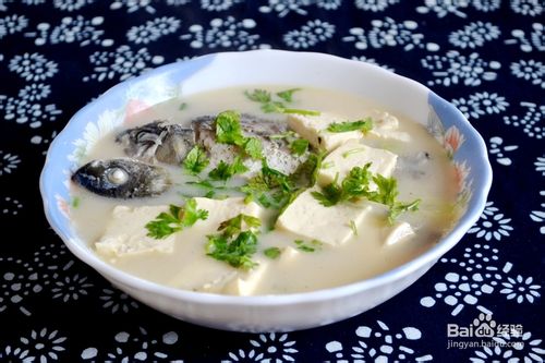鲫鱼豆腐汤