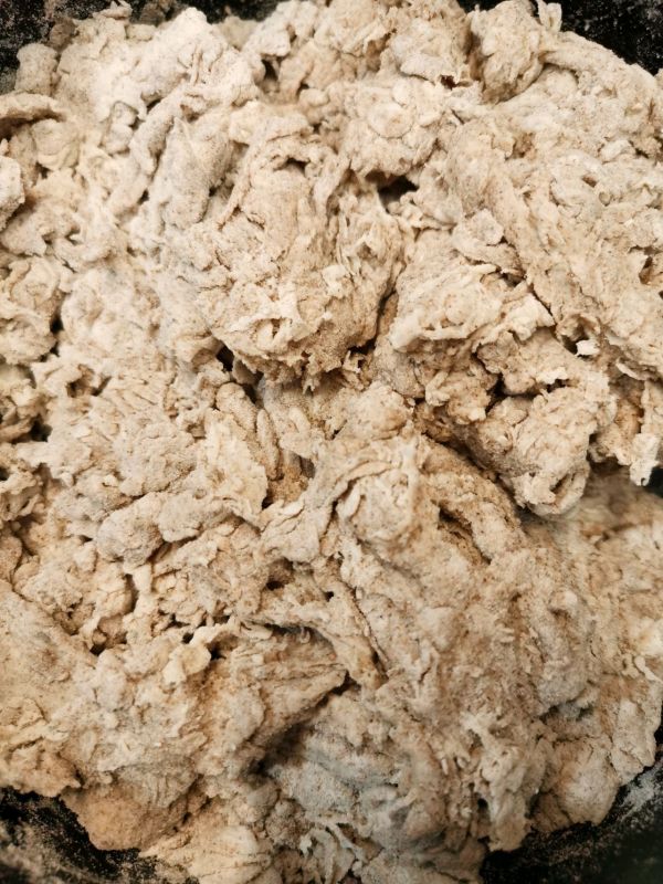 烤黑麦发面饼夹奥尔良鸡腿