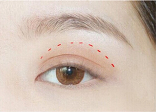 金棕色柔媚蜜桃妆