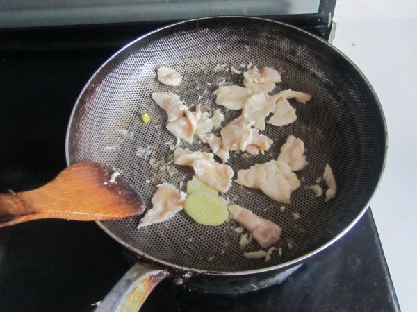 香菠凉瓜炒鸡片