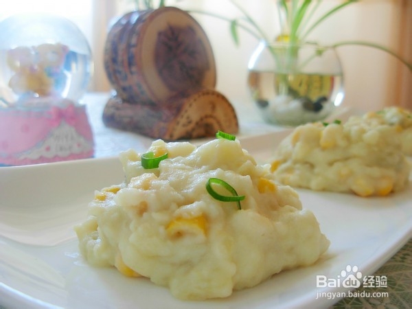 甜玉米粒牛奶土豆泥的做法